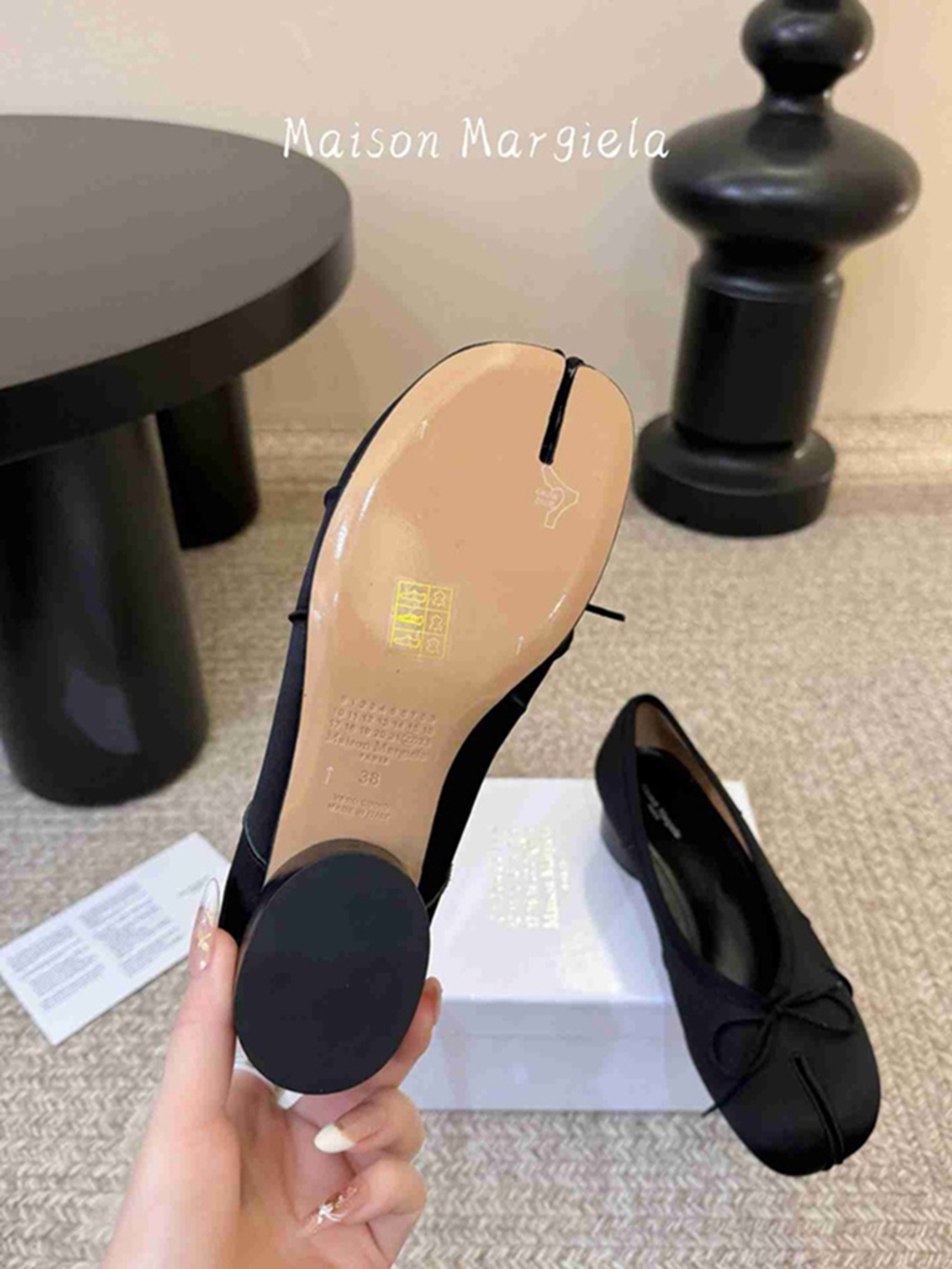 Maison Margiela Tabi Bow Split Toe Flats - Picture 5 of 8